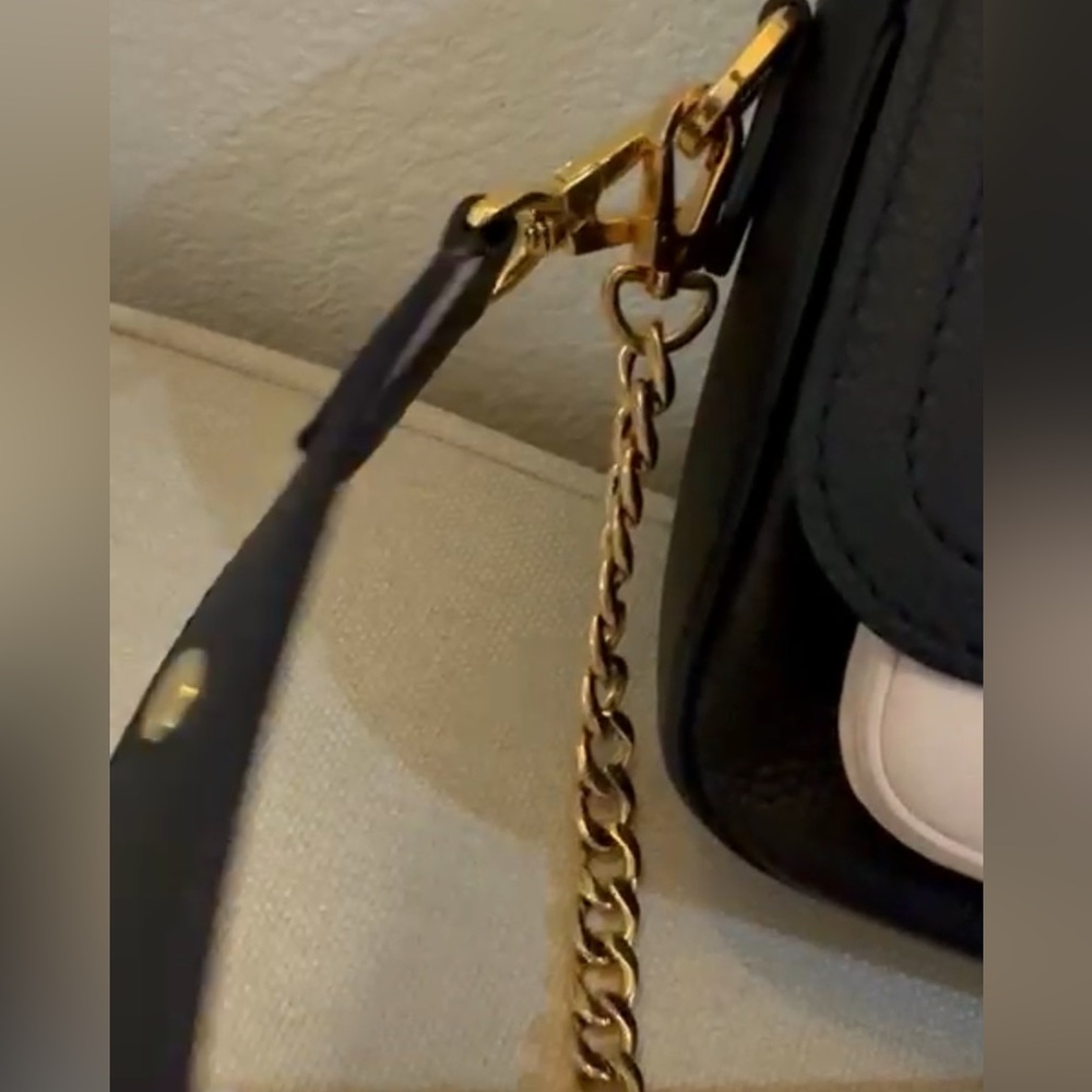 ❌SOLD❌Louis Vuitton Black Lockme Tender Noir - Picture 4 of 11